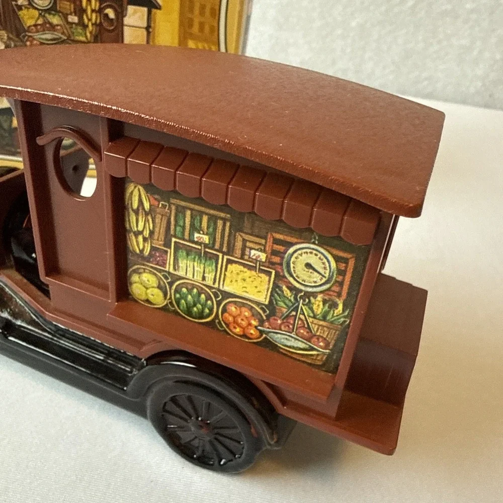 Vintage Avon Country Vendor Truck Decanter Empty Glass Bottle With Box 1970s